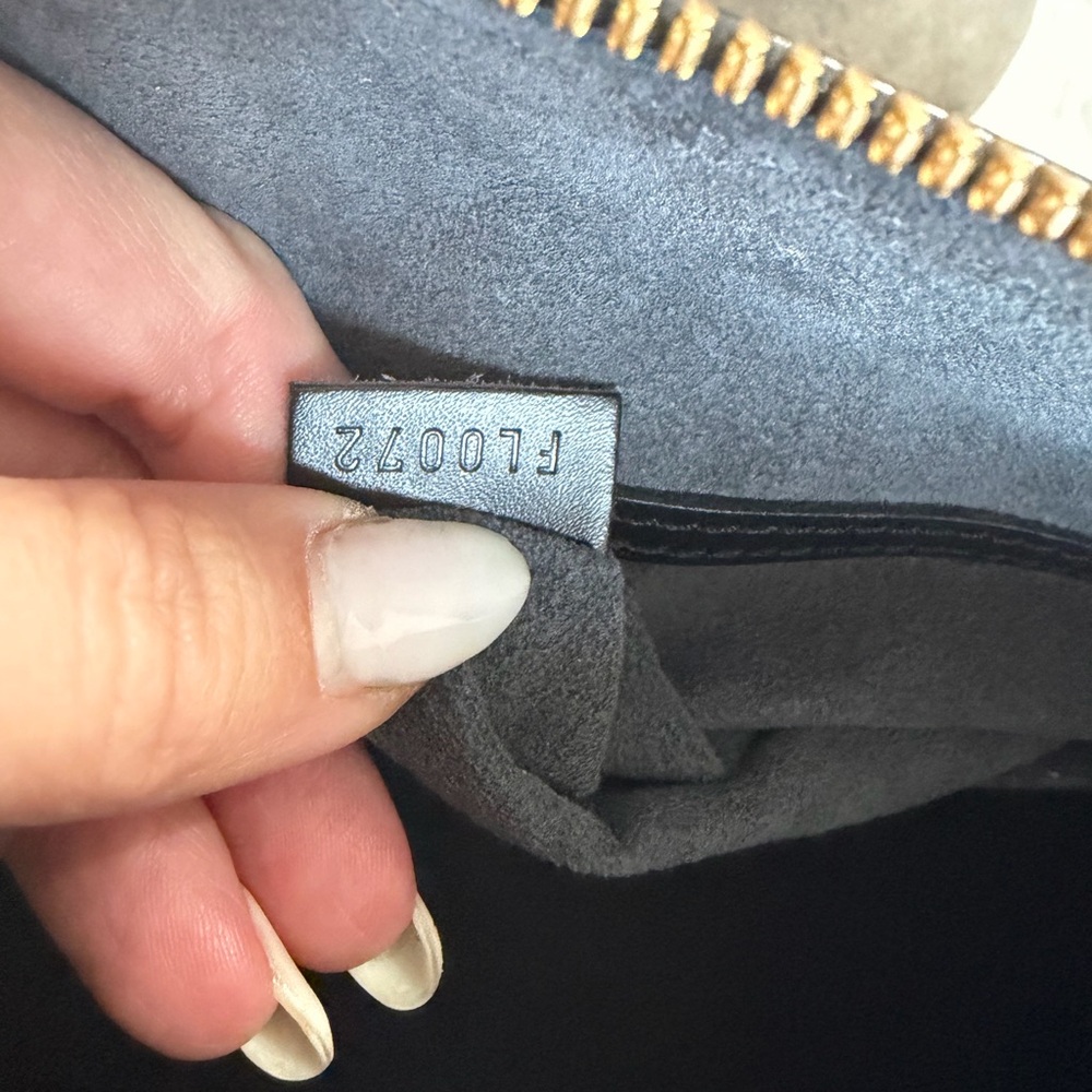 LOUIS VUITTON ALMA MM EPI LEATHER - Picture 15 of 16